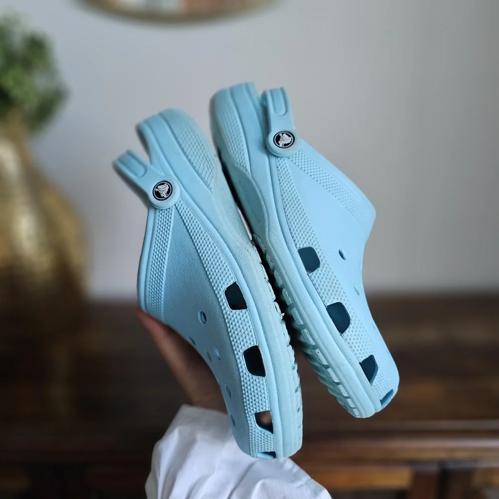 💎 Crocs Classic Clog Light Blue Men’s Size 11 Comfort Slip-On Sandals